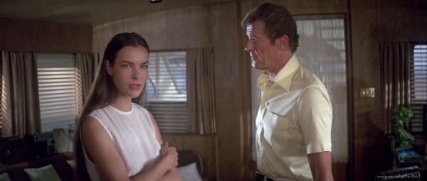 G8怀旧社区分享[美国][最高机密][百度网盘]1981年[HD-MKV/1.9G][国语音轨][720P] 第2张截图