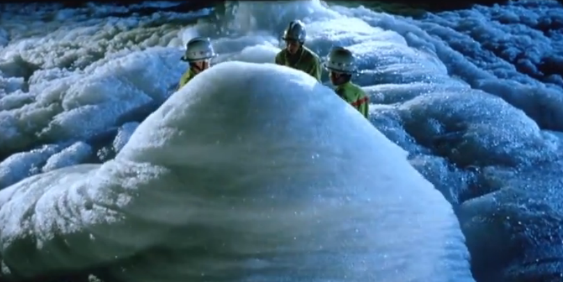 G8怀旧社区分享[大陆][紧急迫降][百度网盘][1080P高清MP4-1.85G]2000年[国语中字] 第2张截图