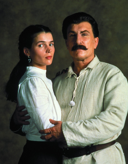 G8怀旧社区分享[美国][斯大林 Stalin 1992][百度网盘][MP4/2.27G]英语/中英文字幕 第1张截图