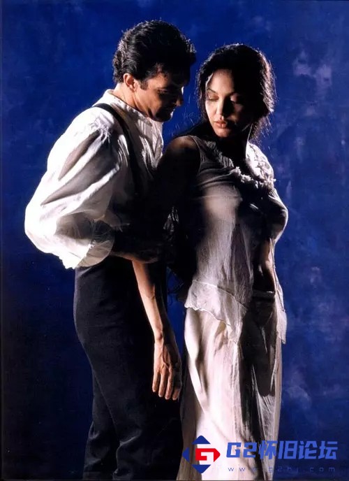 G8怀旧社区分享[美国][2001][原罪//枕边陷阱/Original Sin][英语中字][MKV/3.28G][性感女神安吉丽娜朱莉大尺度] 第2张截图