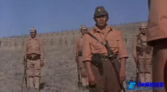 G8怀旧社区分享【欧美】 命令：不许开火  (1982)【百度云】[苏联] DVDRipx264 【国俄双语】 1.76G 第5张截图