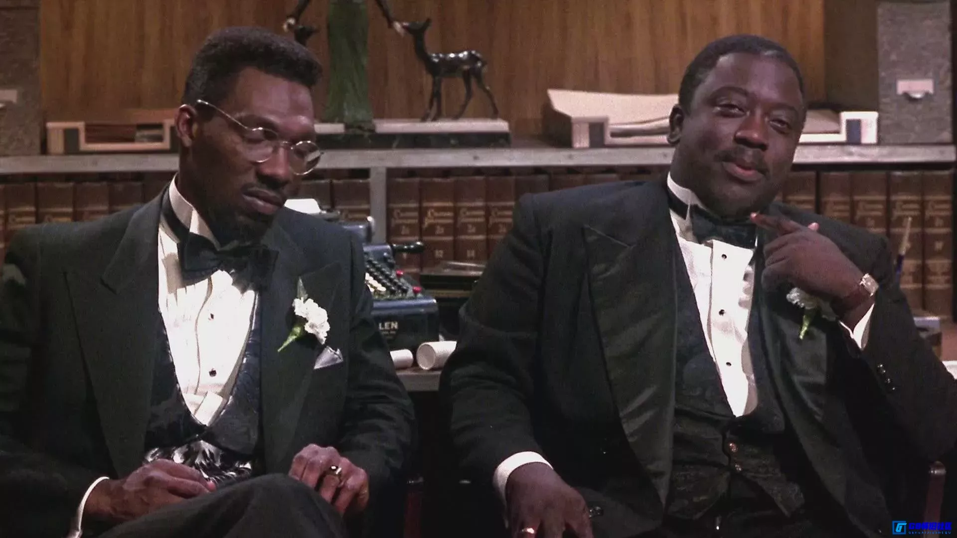 G8怀旧社区分享极度稀有[哈林夜总会（国英双语）][mkv/2.66GB][1080p中字][1989美国] 第14张截图