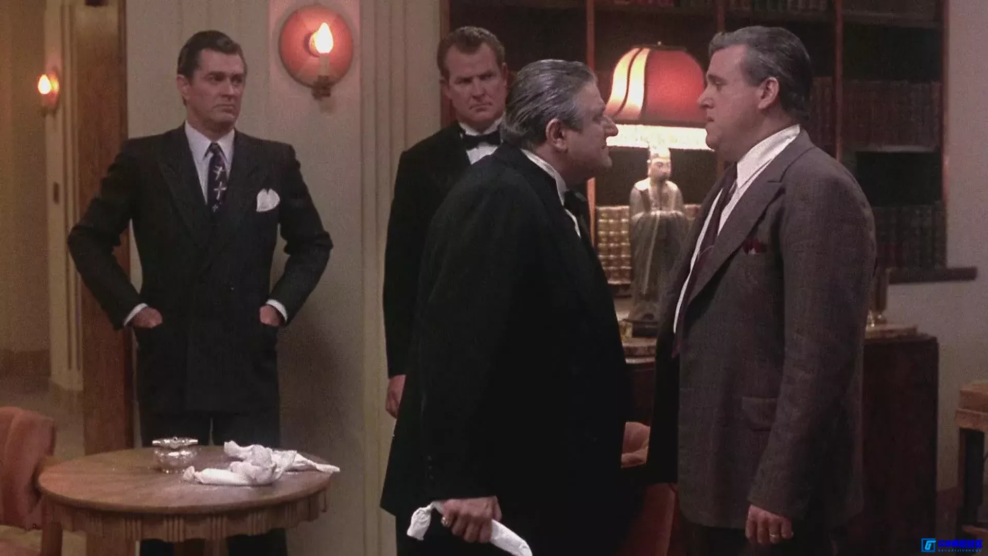 G8怀旧社区分享极度稀有[哈林夜总会（国英双语）][mkv/2.66GB][1080p中字][1989美国] 第9张截图