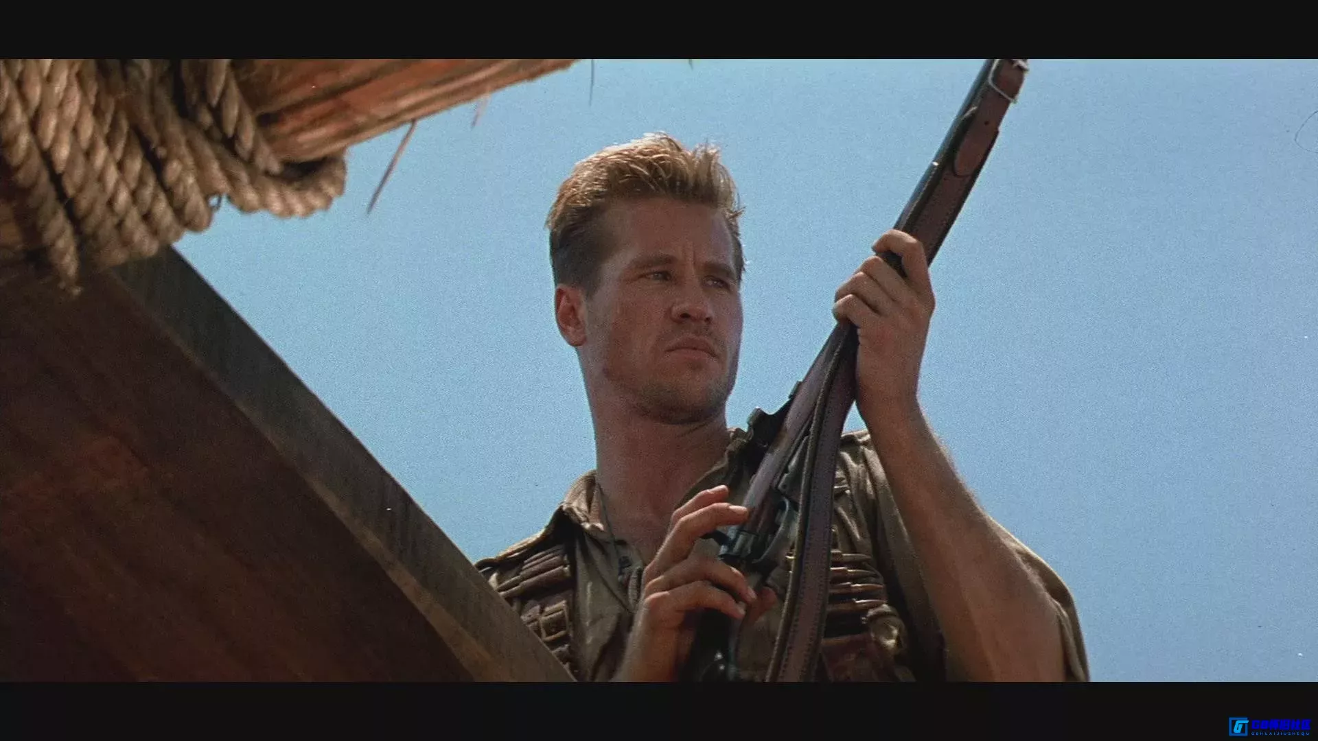 G8怀旧社区分享[黑夜幽灵/暗夜猎杀][mkv/2.43GB][720p国英双语/中字][1996美国/惊悚][豆瓣评分7.2分] 第8张截图