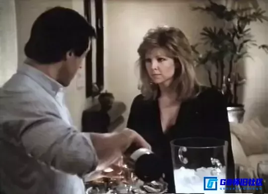 G8怀旧社区分享【百度云】[美国] 富有的玫瑰 Roses Are for the Rich (1987) 480px264【国语】 mkv  1.55G 第2张截图