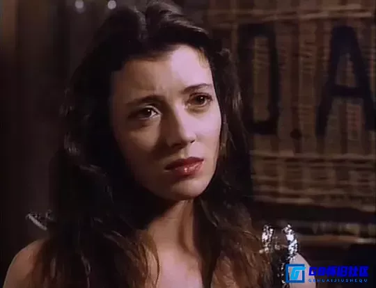 G8怀旧社区分享【百度云】[美国]明星秘史 Queenie (1987) 1080px264 【国英双语】 3.12G 第2张截图