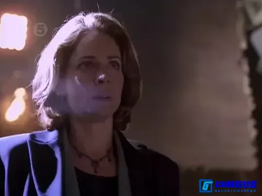 G8怀旧社区分享【百度云】 [美国] 危机之地 On Hostile Ground (2000) TVripx264【国英双语】 mkv  1.48G 第9张截图