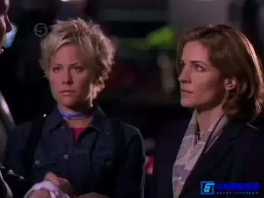 G8怀旧社区分享【百度云】 [美国] 危机之地 On Hostile Ground (2000) TVripx264【国英双语】 mkv  1.48G 第4张截图