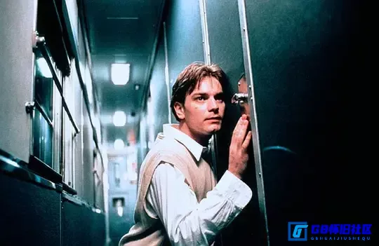 G8怀旧社区分享【百度云】 [美国] 燃情追踪 Eye of the Beholder (1999) 1080px264【国语】 mkv  2.21G 第8张截图